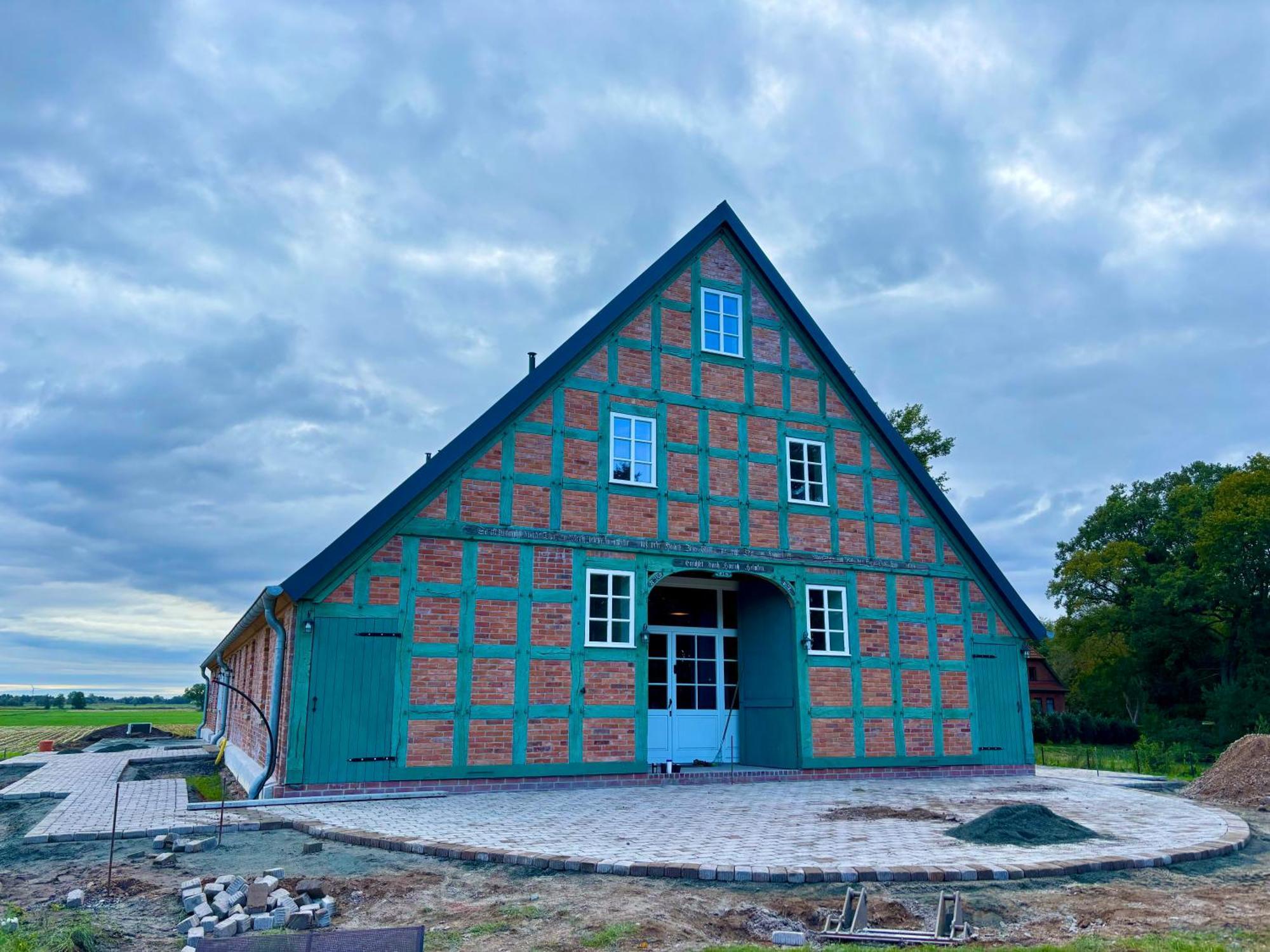 Niedersaechsisches Hallenhaus Im Modernen Gewand 利林塔尔 外观 照片
